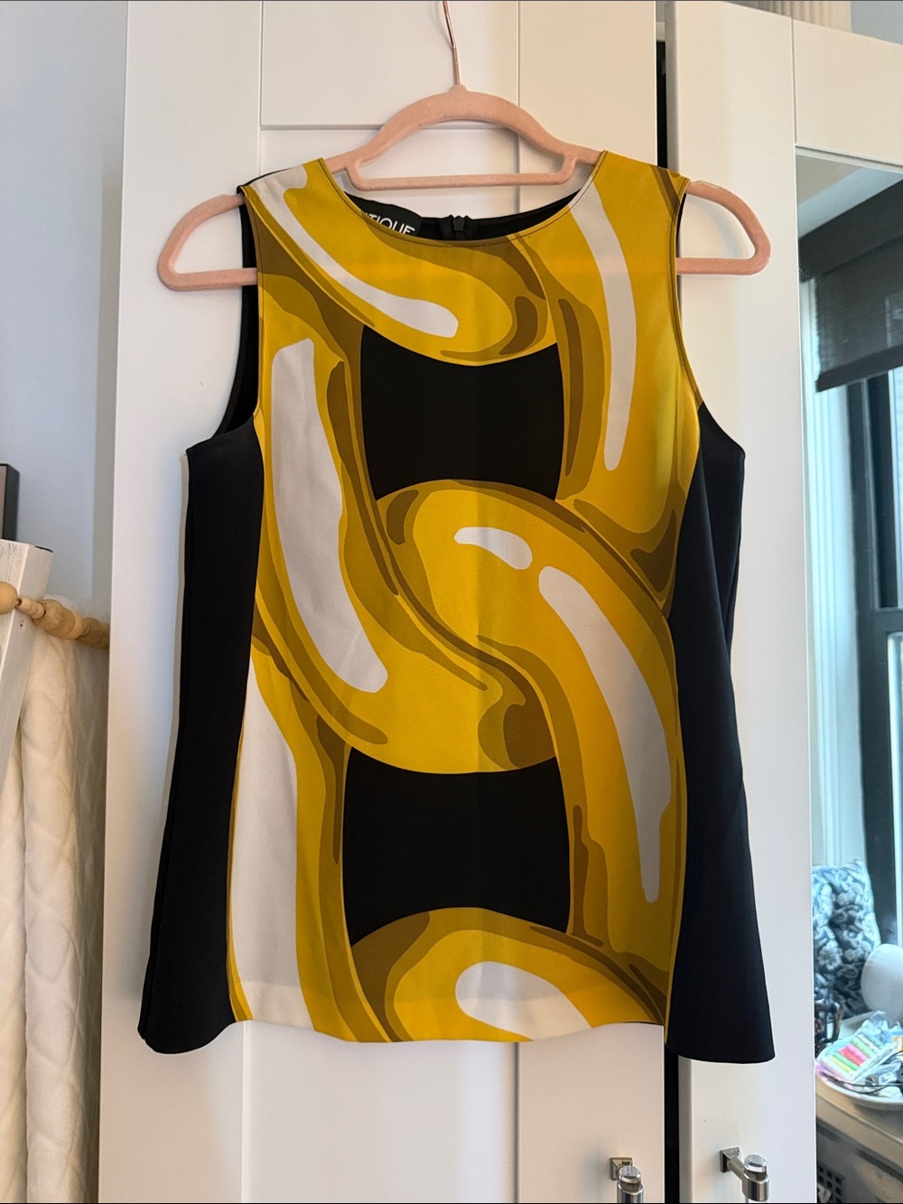 Boutique Moschino Sleeveless Graphic Chain-Print Top in Mustard Yellow and Black